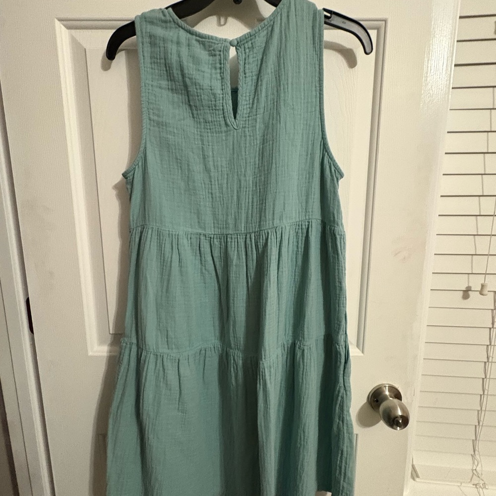 Universal Thread Aqua Sleeveless Blouse, Size Small - Picture 5 of 5